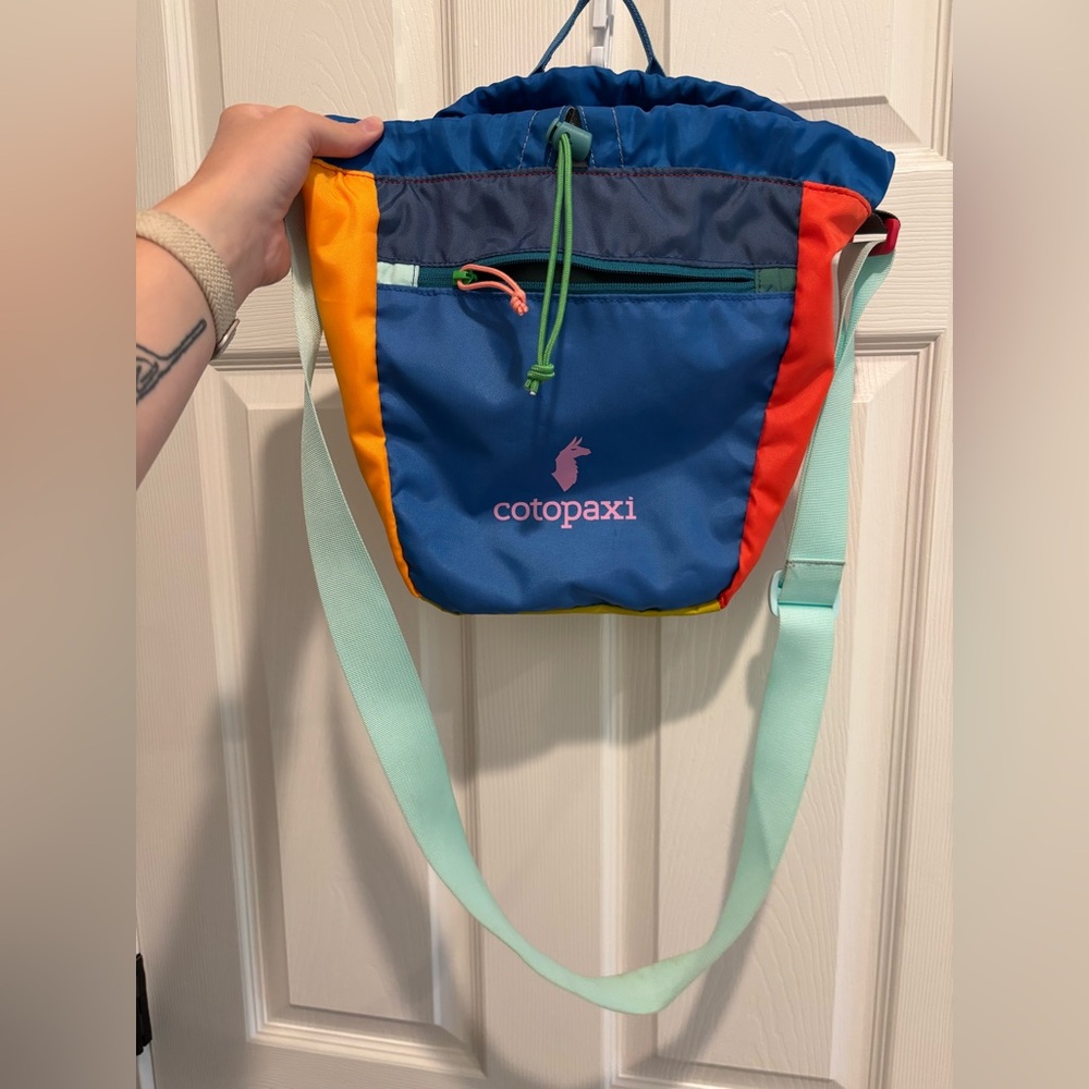 Cotopaxi crossbody cinch tote